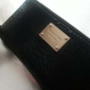 Micheal Kors wallet